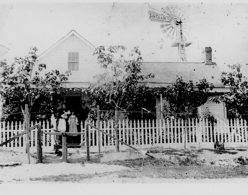 McIntosh home from 1877